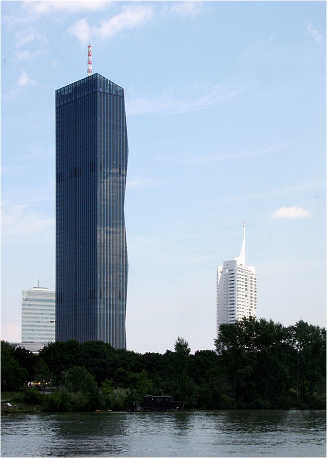 . DC Tower 1 in Wien-Kaisermühlen -

Juni 2015