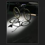 Ein Fahrrad und sein Schatten (Matthias)