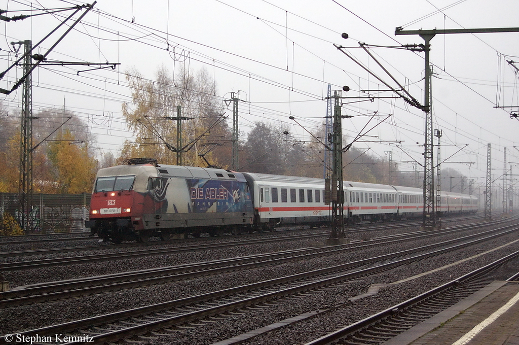 101 070-1  ADLER MANNHEIM  mit dem IC 2182 von Kassel-Wilhelmsh�he nach Stralsund Hbf bei der Einfahrt in Hamburg-Harburg. 10.11.2011