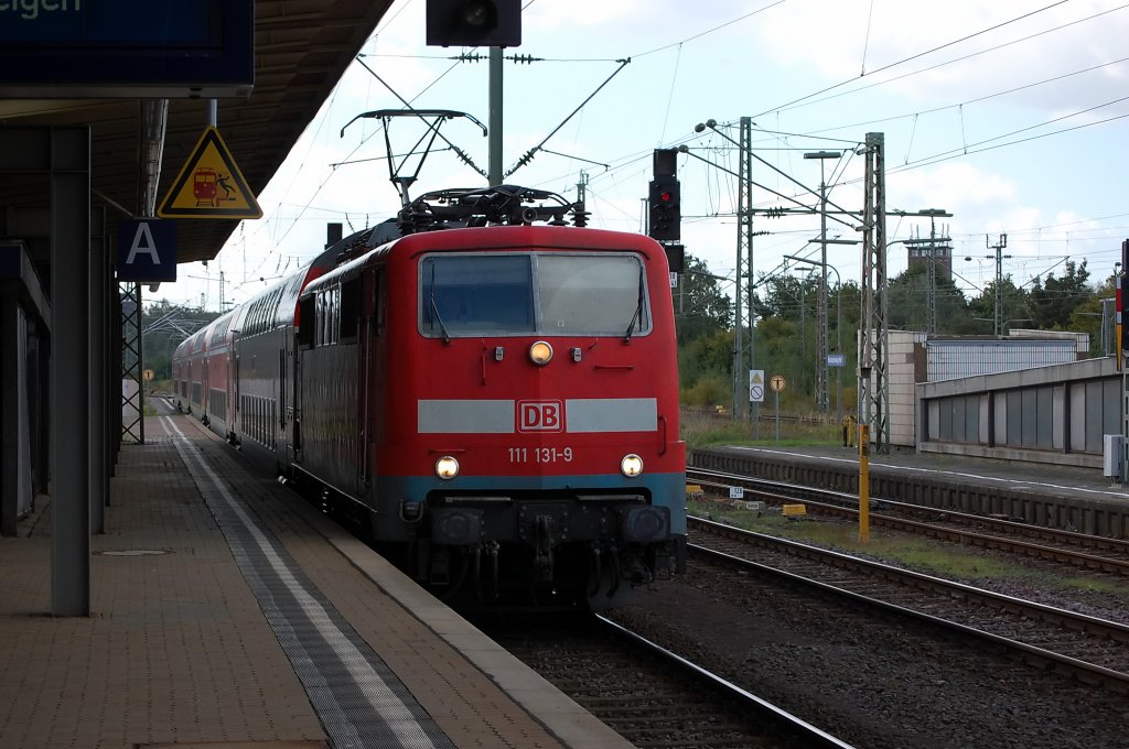 111 131-9 kam als RE 14207 in Braunschweig an und fuhr dann sp�ter als RE 14210 zur�ck nach Bielefeld. 15.09.2010