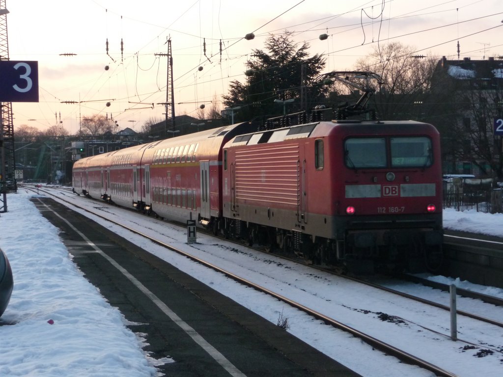112 160 verl�sst Wuppertal-Oberbarmen. 03.02.2010. RE7 -> Krefeld Hauptbahnhof