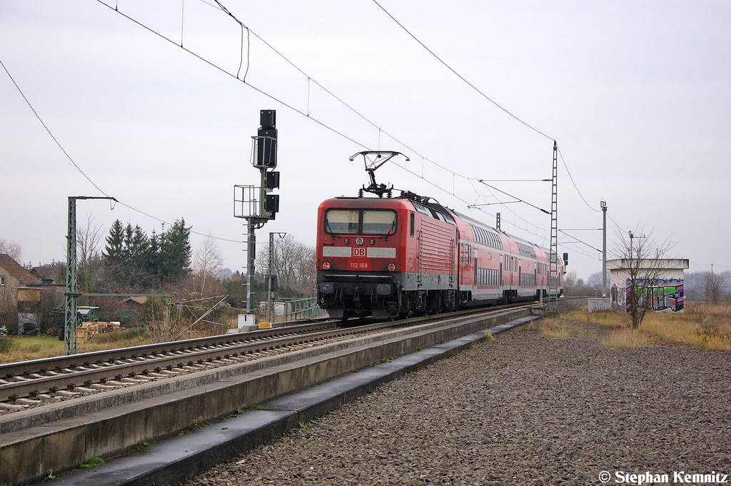 112 169 mit dem RE20 (RE 17708) von Halle(Saale)Hbf nach Uelzen in Stendal(Wahrburg). Netten Gru� an den Tf! 23.11.2012