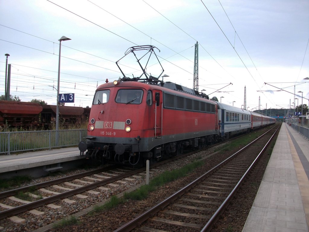 115 346,mit dem EC 379 Binz-Brno,hatte am 09.September 2010 den vorderen Stromabnehmer angelegt,weil am Schlu� 101 030 bis Stralsund mitlief.