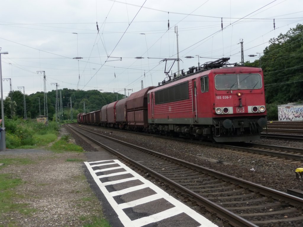 155 036 durchf�hrt am 08.08.2012 den Bahnhof K�ln-West in Richtung S�den.