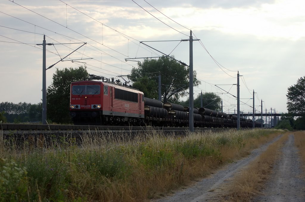 155 101-9 mit einem R�hrenzug zwischen Gro�wudicke und Rathenow in Richtung Wustermark. 27.07.2010
