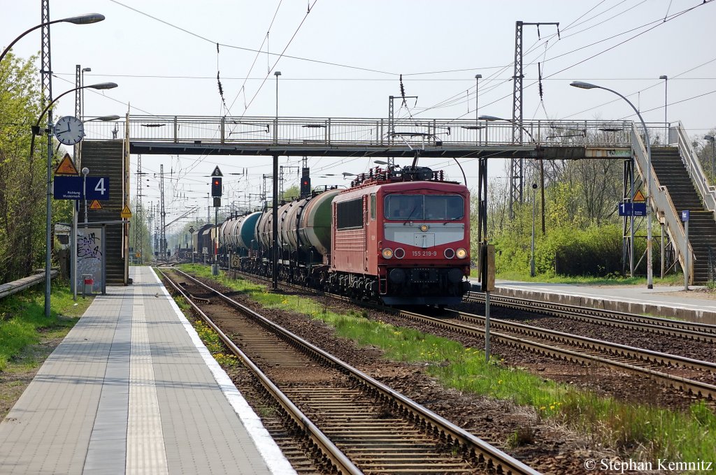 155 219-9 mit gemischten G�terzuig in Priort in Richtung Hennigsdorf unterwegs. 19.04.2011