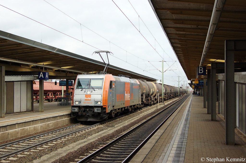 185 583-2 [Name: Havelland] der hvle - Havell�ndische Eisenbahn AG mit einem Phenol Kesselzug in Braunschweig. 27.09.2011