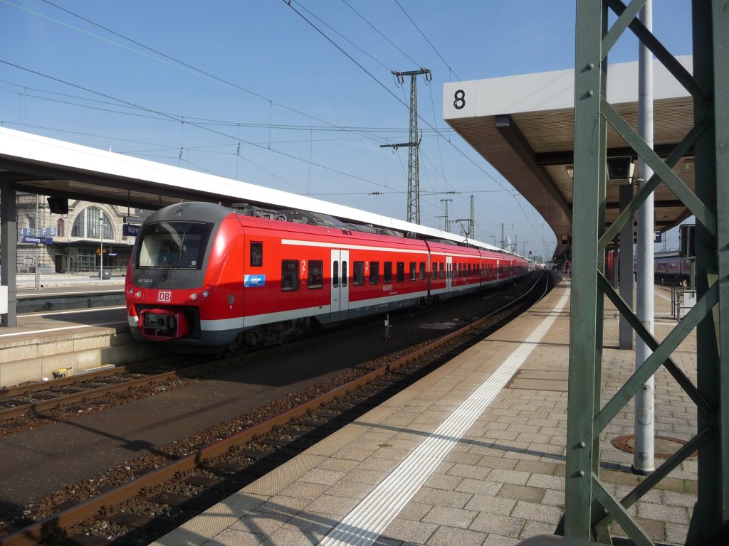 440 040 verl�sst den N�rnberger Hauptbahnhof, 29.10.2011.