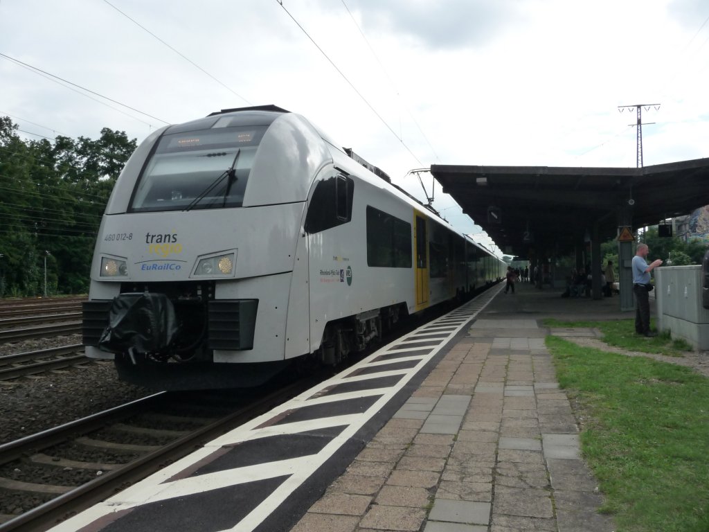 460 012 der MRB am 08.08.2012 am Haltepunkt K�ln-West.