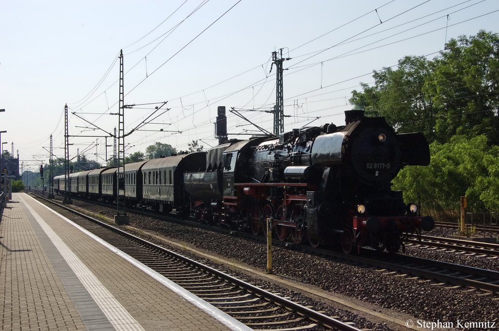 52 8177-5 mit einem Sonderzug nach Blankenburg in Wusterwitz. 11.06.2011