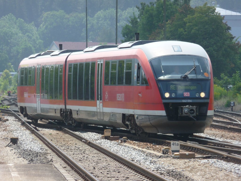 642 094 f�hrt am 01.08.2011 in Kempten ein. Ziel des Zuges ist Memmingen.