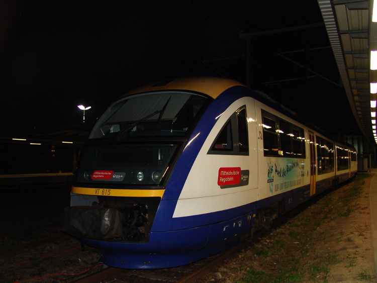 642 844-4 als VT615 von Mitteldeutsche Regiobahn(MRB)wartet auf den nchsten Einsatz im Rostocker Hbf.(29.10.10)