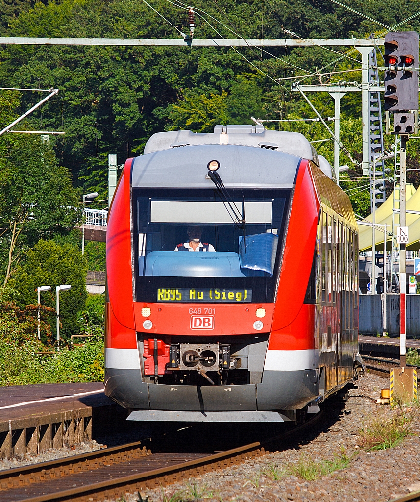 648 701 / 201 ein LINT 41 der DreiLnderBahn als RB 95 (Dillenburg - Siegen - Betzdorf - Au/Sieg ), fhrt am 10.08.2012 in den Bahnhof Betzdorf (Sieg) ein.