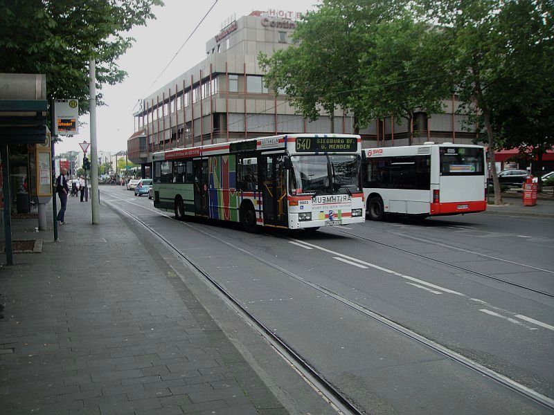 9803 als Linie 640 kommt von der Wesselstra�e �ber eine Umleitung zum ZOB
