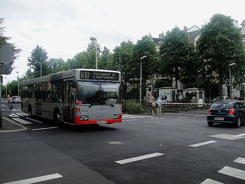 9824 auf Linie 610 in Bonn Kaiserstra�e