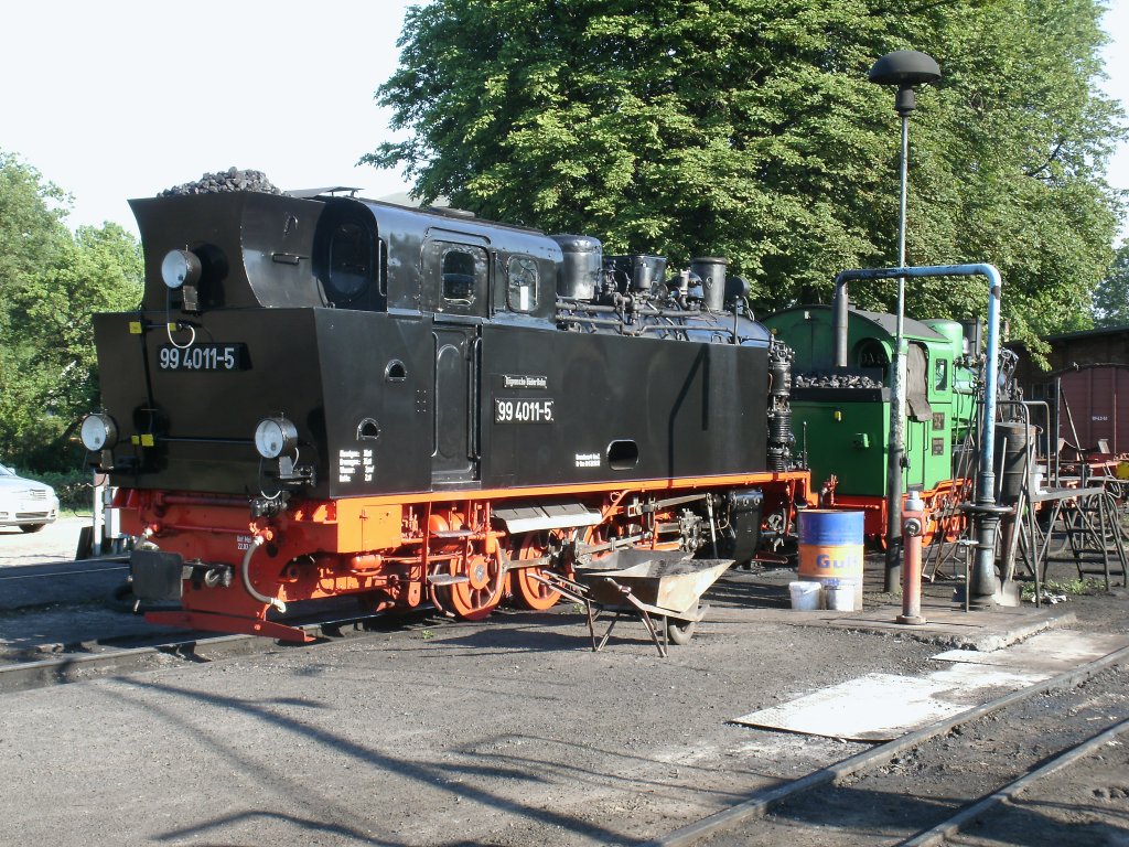 99 4801-5 und Mh52,am 27.Juli 2012,in der Einsatzstelle Putbus.Beide Loks sind Momentan au�er Gefecht !