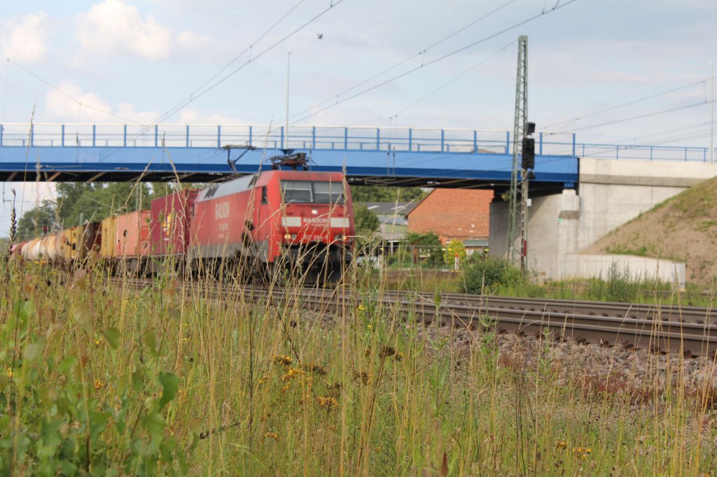 DB BR 152 094-9 mit Gemischten G�terzug Durchf�hrt den Bahnhof Tostedt am 07.07.2011 in Richtung Bremen