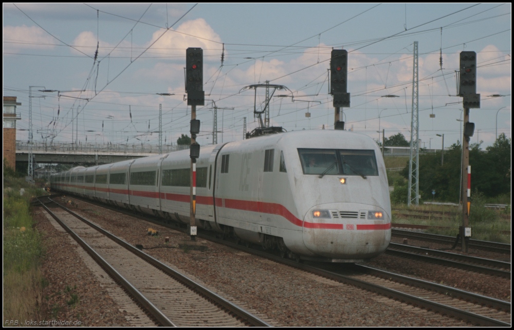 DB Fernverkehr 401 076 Lz Richtung Süden (gesehen Berlin Schönefeld Flughafen 10.07.2011)