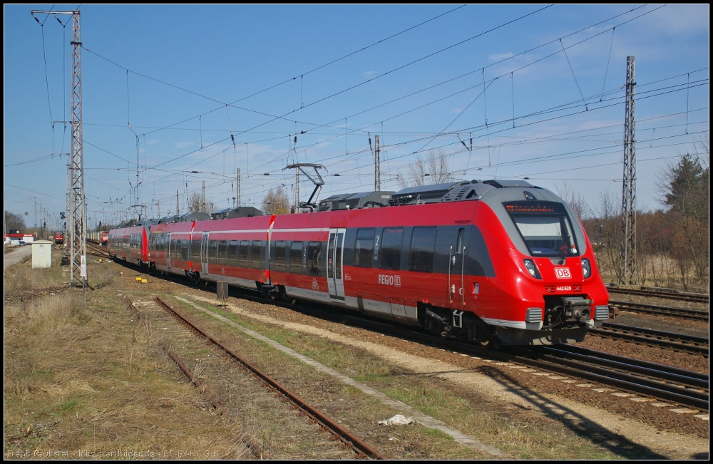 DB Regio 442 126 als RB21 Berlin Friedrichstra�e am 15.04.2013 in Wustermark-Priort