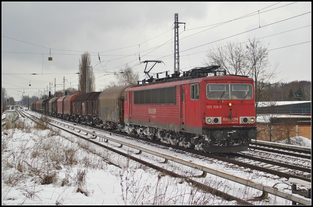 DB Schenker 155 158-9 mit einem Coilzug am 21.02.2013 Hhe Berlin-Karow
<br><br>
- Update: ++ 05.2018 bei Fa. Bender, Opladen