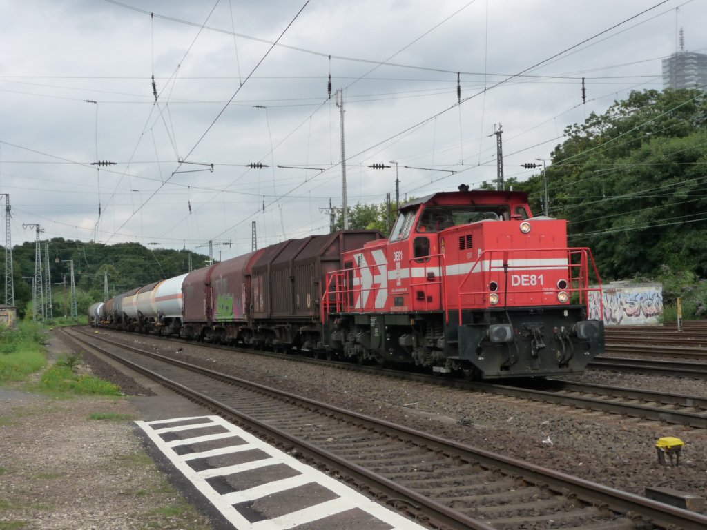 DE 81 (98 80 0272 019-7 D-HGK) der HGK am 08.08.2012 in K�ln-West.