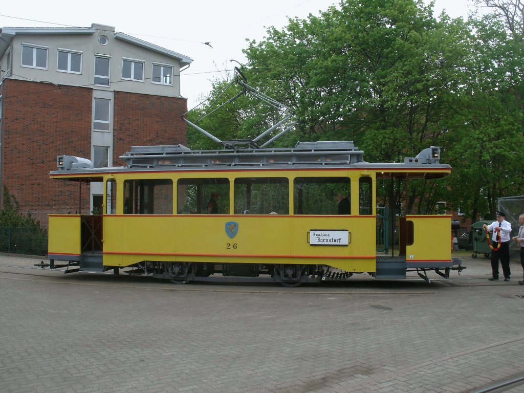 Der historische Tw26 wurde f�r die Herrentagssonderfahrt,am 09.Mai 2013,im Depot Hamburger Stra�e in Rostock geschm�ckt.