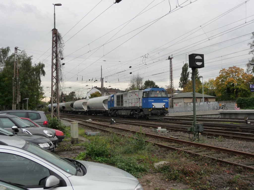 Die G2000 mit der Registernummer 92 80 1272 001-5 D-VL (Mieter unbekannt) am 17.10.2012 in Dsseldorf-Rath.