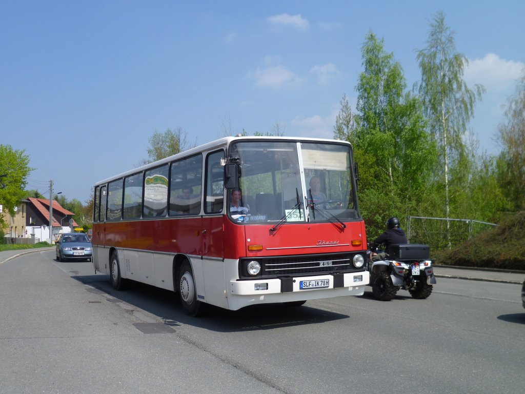 Diesen Ikarus 255 sah ich am 05.05.13 zum Oldtimertreffen in Werdau.