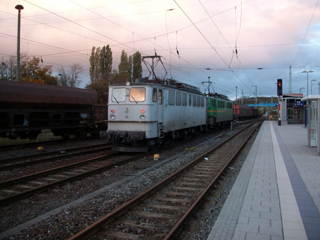 DP-50 und 60 haben am 20.Oktober 2010 Kreidewagen in Bergen/R�gen abgestellt und verlie�en Bergen/R�gen nach Klementelvitz.