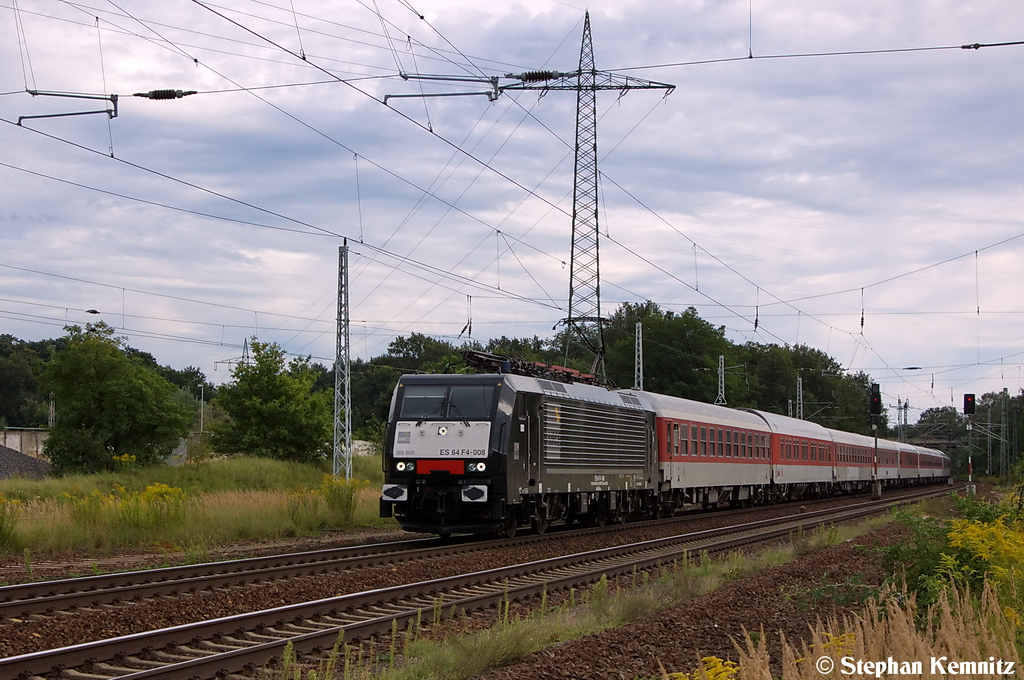 ES 64 F4 - 008 (189 908-7) MRCE Dispolok GmbH f�r DB Autozug GmbH mit dem LNF 1363 von Berlin Wannsee nach Berlin Lichtenberg in Satzkorn. 28.08.2012