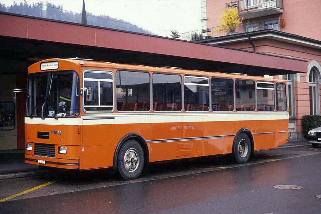 FBW Stadt- bzw. �berlandbus der Schweiz hier am 27.3.1990 in Brunnen 
am Vierwaldst�dter See.