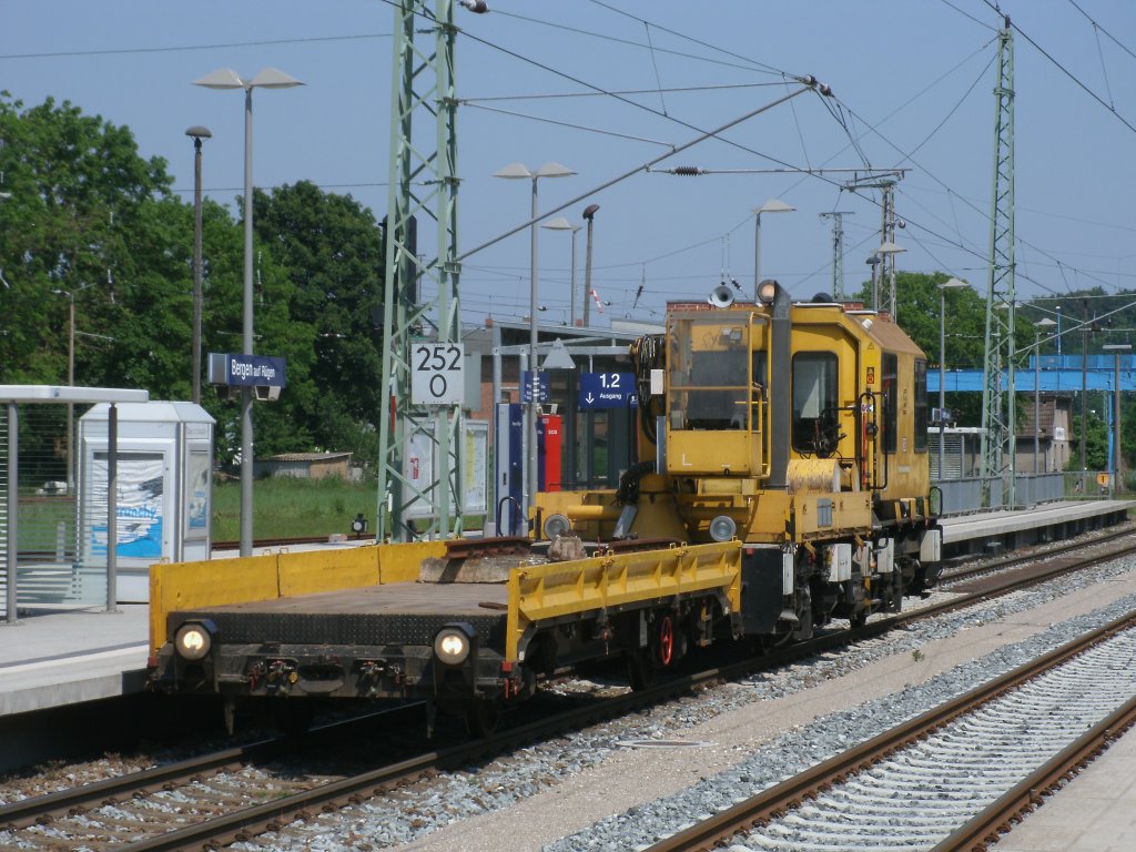 Gleisarbeitsfahrzeug(GAF),am 31.Mai 2011,unterwegs in Bergen/R�gen.