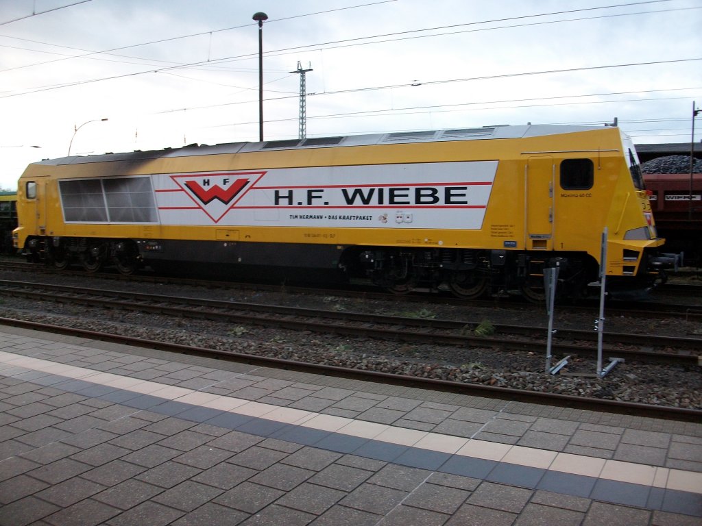 H.F.Wiebe Voith Maxima 40CC 264 011 von der Seite am 14.November 2010 in Bergen/Rgen.