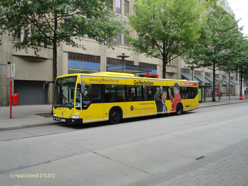 HHA 6405 am 27.6.2012 auf der Schnellbus-Linie 37 zum Schenefelder Platz an der Haltestelle Gerhard-Hauptmann-Platz in M�nckebergstr.
