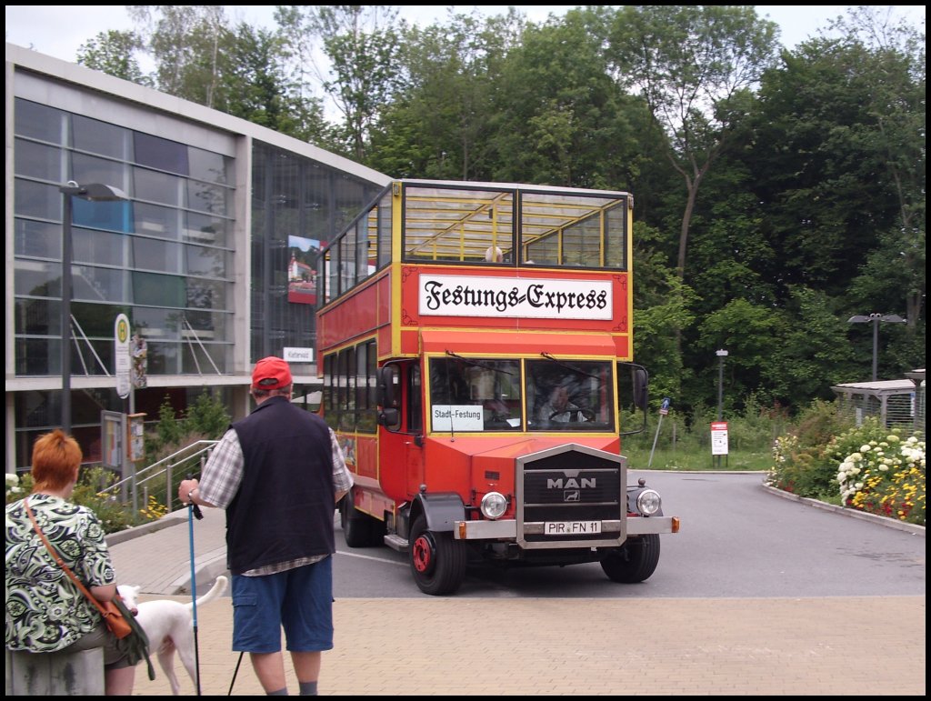  Histroischer  MAN als Festungs-Express bei der Festung K�nigsstein.