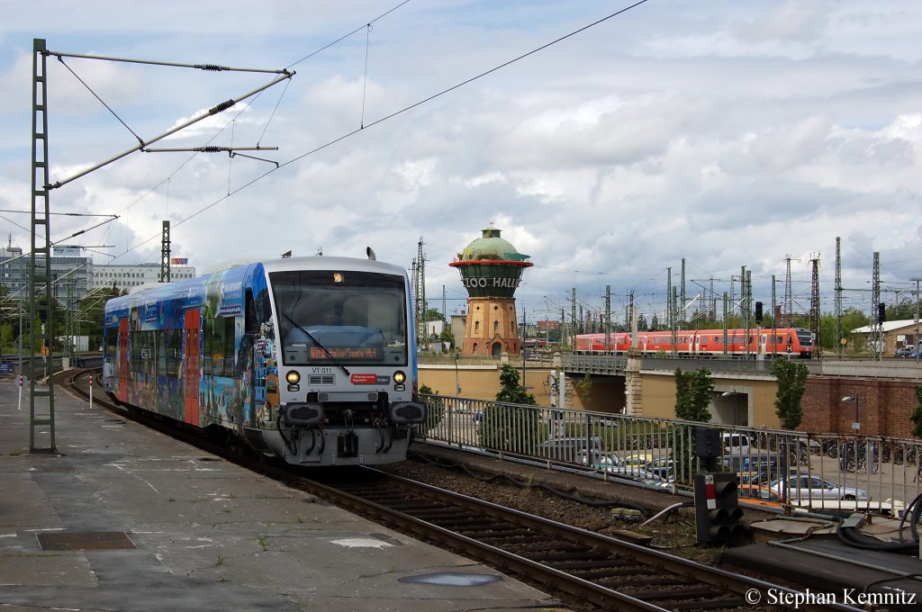 In Halle(Saale) f�hrt gerade die VT 011 (650 543-1) von der Mitteldeutsche Regiobahn (MRB) als MRB80411 aus Eilenburg ein. 21.06.2011