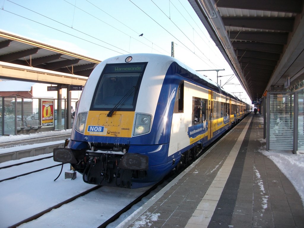 InterConnex Leipzig-Warnem�nde am 04.Dezember 2010 in Rostock Hbf.