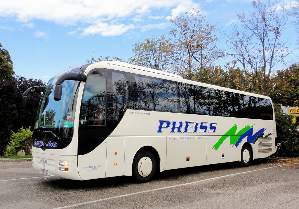 MAN LIONs COACH von PREISS/ZW�LFER Reisen aus Nieder�sterreich,Krems,Oktober 2012.