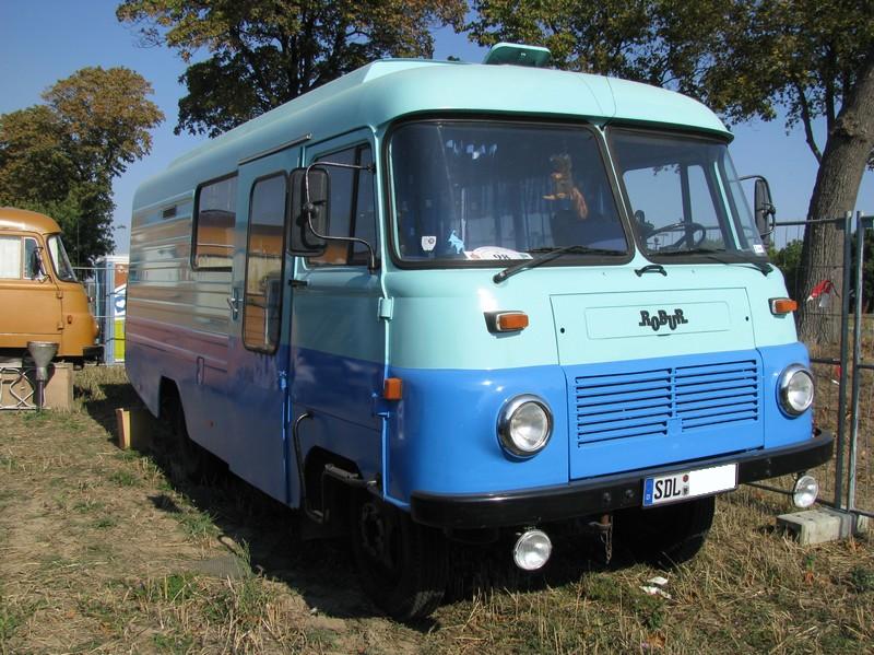 Mehrzweckfahrzeug ROBUR LD 3001, umfunktioniert zum Bus aus dem Landkreis Stendal (SDL) beim 6. gro�e TATRA-Treffen Seehausen/Altmark [20.09.2009]