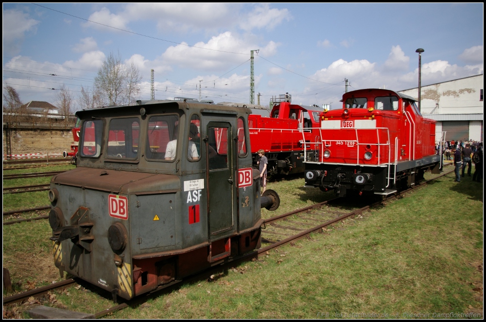 Ob der ASF 1 noch bei der DB ist, konnte nicht gekl�rt werden. 345 128 ist bei der Usedomer Eisenbahn noch im Einsatz (gesehen 3. Dresdner Dampfloktreffen Dresden-Altstadt 02.04.2011)