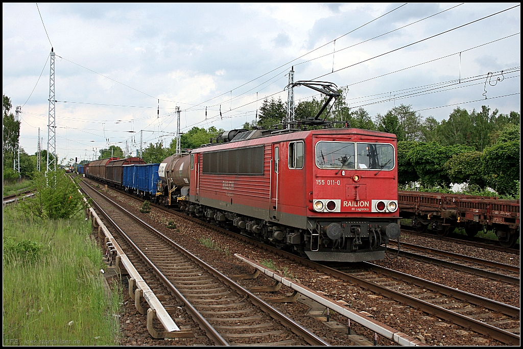 RAILION Logistics 155 011-0 mit einem gemischtem G�terzug Richtung Berlin (gesehen Berlin Hirschgarten 24.05.2010)
<br><br>
- Upgrade: 19.04.2013 in Rostock z; 05/2013 reaktiviert; 06/2015 in Mukran z
