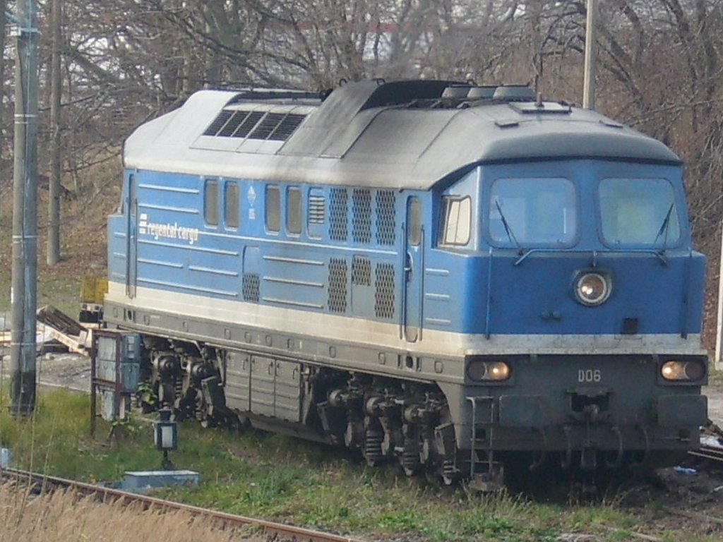 Regental Cargo D06 am 13.Dezember 2009 auf der Ladestra�e von Bergen/R�gen.