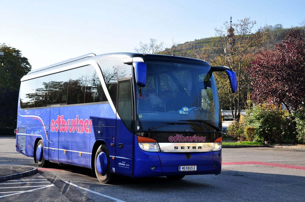 SETRA S411 HD vom Reiseb�ro EDTBRUSTNER aus Nieder�sterreich im Oktober 2012 in Krems an der Donau.