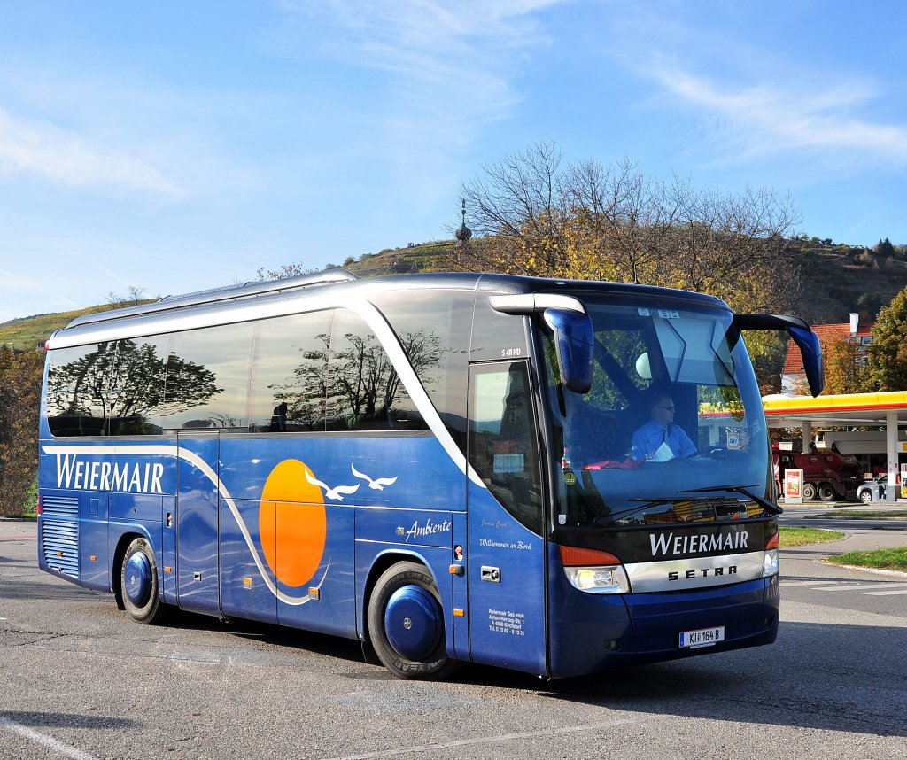 SETRA S411 HD von WEIERMAIR Reisen aus �sterreich im Oktober 2012 in Krems unterwegs.
