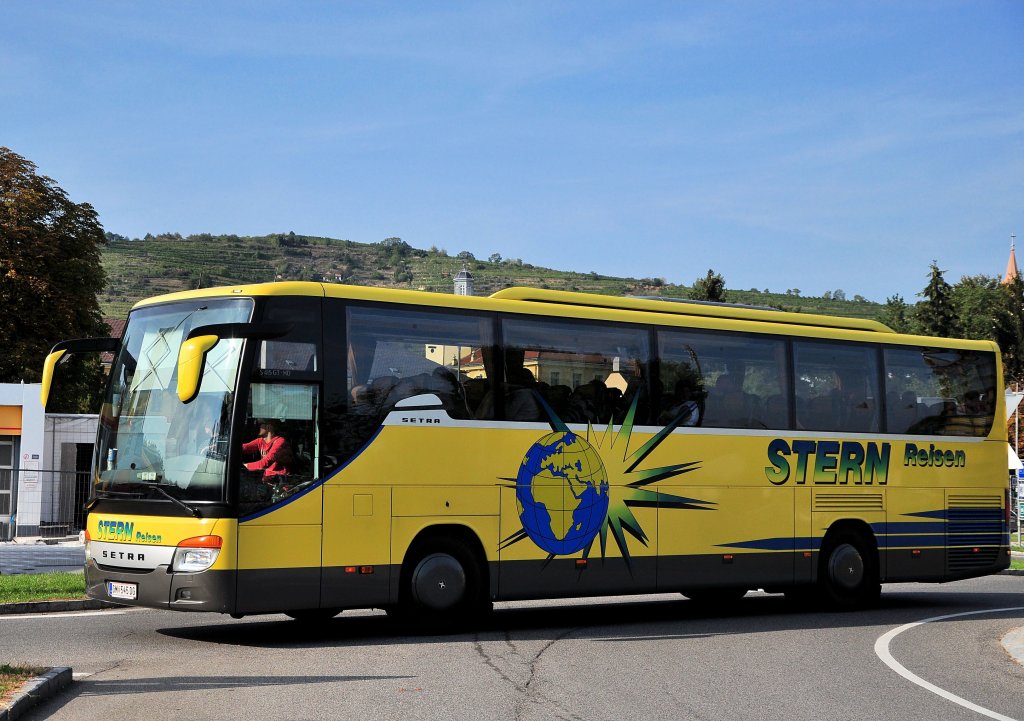 SETRA S415 GT-HD von STERN REISEN aus Ober�sterreich im September 2012 in Krems gesehen.