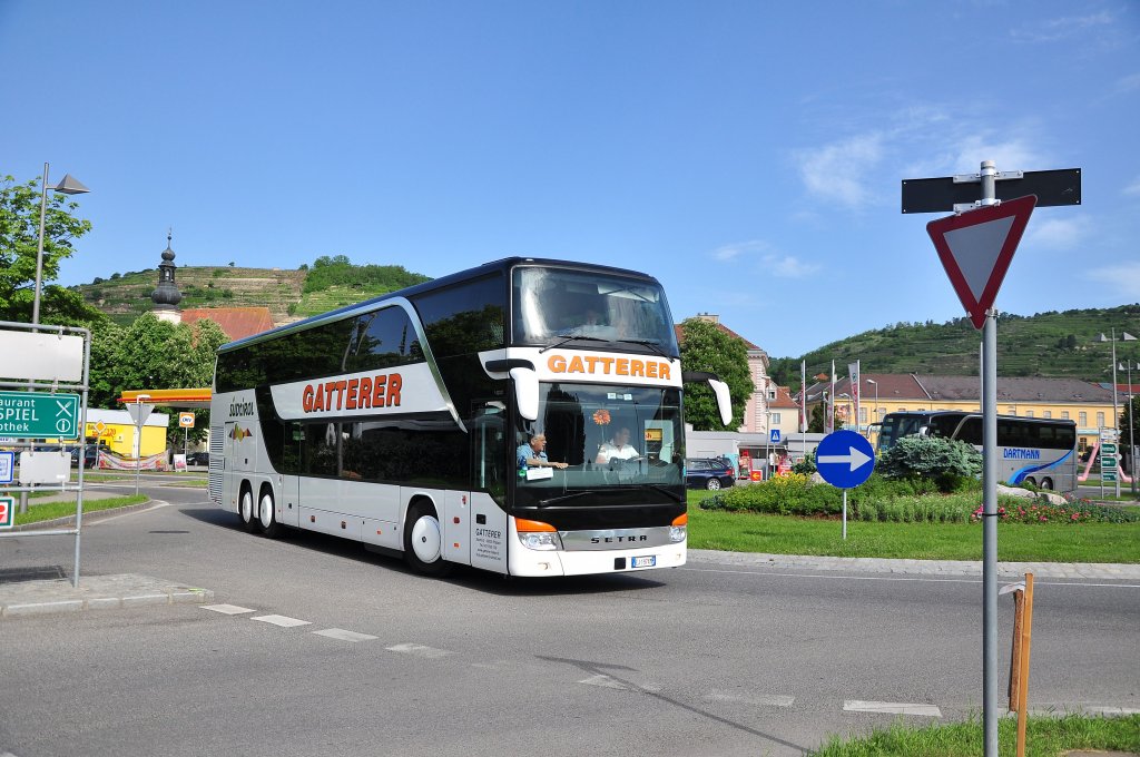 SETRA S431 DT von GATTERER aus S�dtirol am 19.5.2013 in Krems an der Donau.