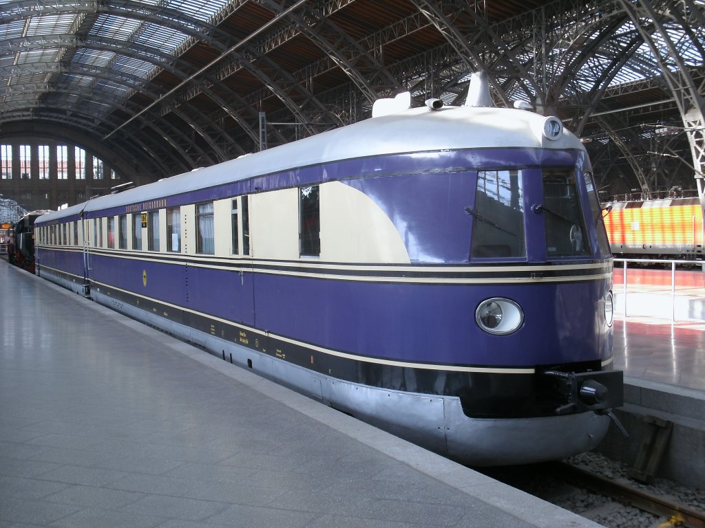 SVT 137 225 auf dem Museumsgleis,dem fr�hren Bahnsteig Gleis 24,am 26.M�rz 2012,in Leipzig.