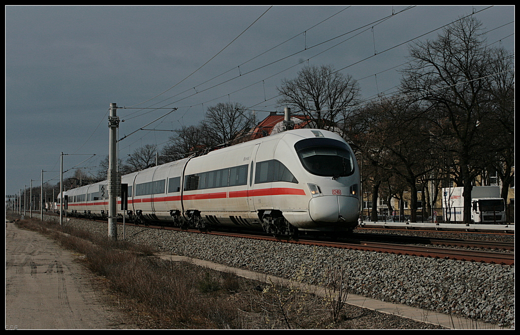 Tz 1180  Darmstadt  fuhr nach Blankenburg zum Kopfmachen kam wenige Minuten sp�ter auf dem gleichen Gleis zur�ck (411 080-4, Berlin Pankow-Heinersdorf 31.03.2010)
