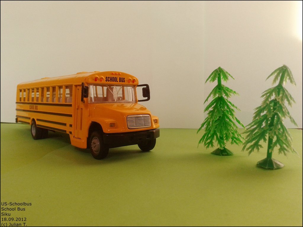 US-Schoolbus, Siku, 2012.09.18

 