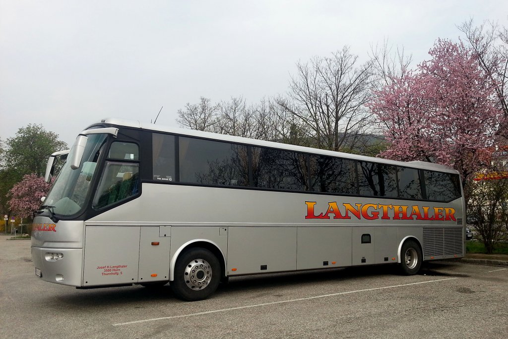 VDL BOVA von LANGTHALER Reisen aus Nieder�sterreich am 22.4.2013 in Krems gesehen.